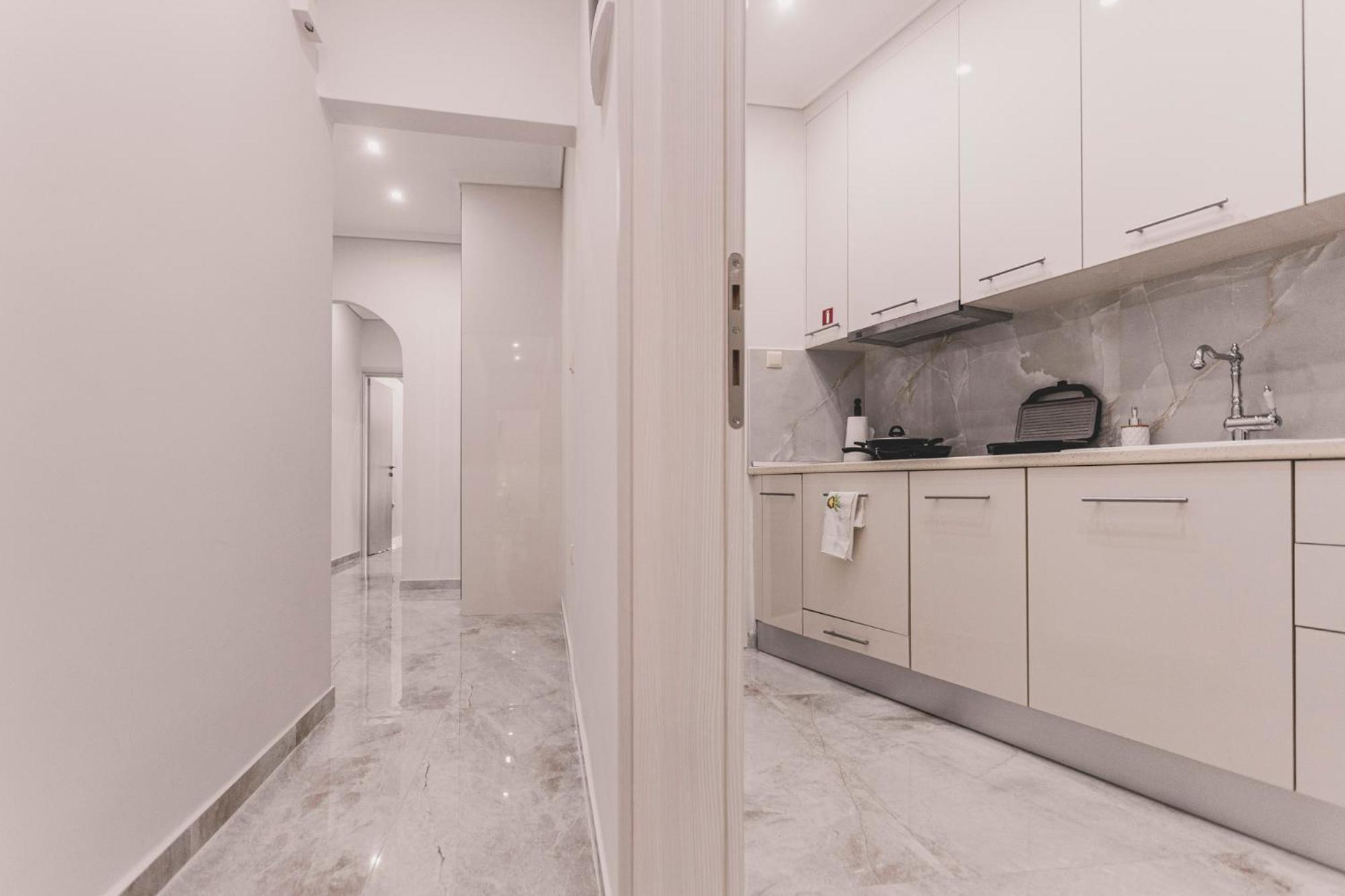 Kartell Luxury Apartment Thessaloniki Center Buitenkant foto